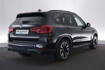 BMW iX3 — photo 7