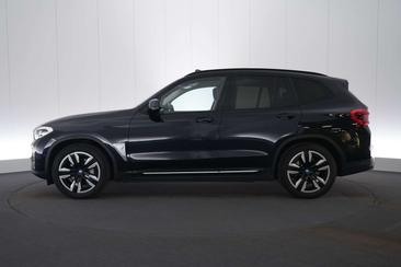 BMW iX3 — photo 11