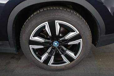 BMW iX3 — photo 19