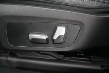 BMW iX3 — photo 26