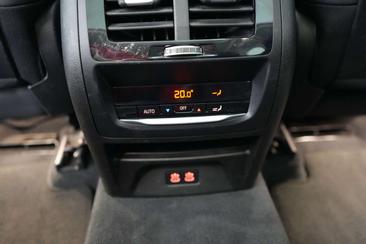 BMW iX3 — photo 31