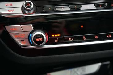 BMW iX3 — photo 35