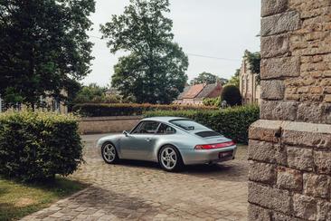 Porsche 993 Carrera — photo 2