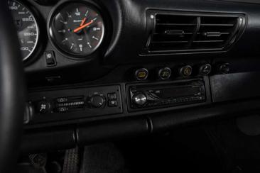 Porsche 964 Carrera — photo 7