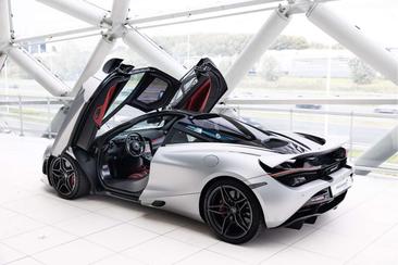 McLaren 720S — photo 11