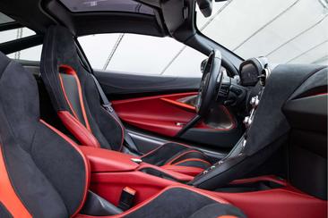 McLaren 720S — photo 15