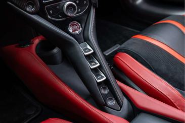 McLaren 720S — photo 16