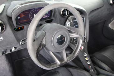McLaren 720S — photo 14