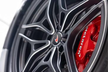 McLaren 720S — photo 34