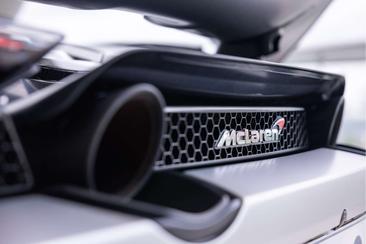 McLaren 720S — photo 40