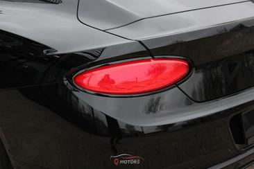 Bentley Continental GT V8 — photo 11
