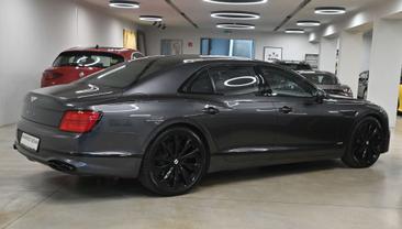 Bentley Flying Spur Hybrid Mulliner — photo 3