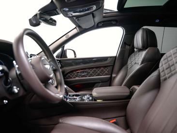 Bentley Bentayga V8 First Edition — photo 13