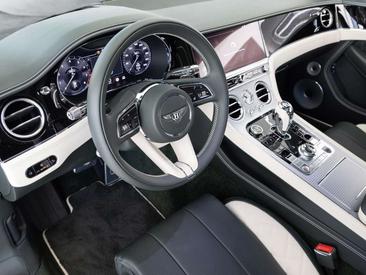 Bentley Continental GT V8 S — photo 6
