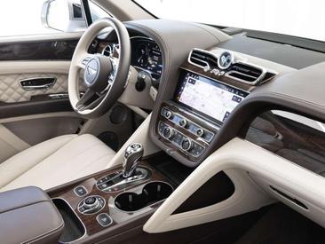 Bentley Bentayga V8 First Edition — photo 7