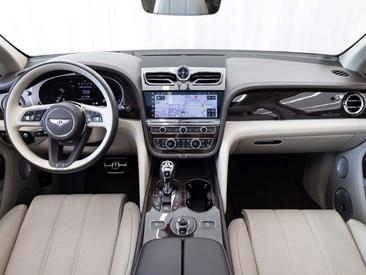 Bentley Bentayga V8 First Edition — photo 8