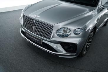Bentley Bentayga Hybrid — photo 10