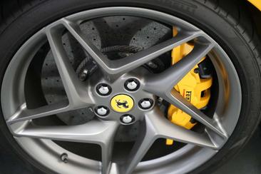 Ferrari F8 Spider — photo 19
