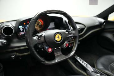 Ferrari F8 Spider — photo 25