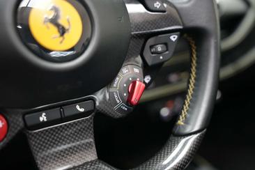 Ferrari F8 Spider — photo 27