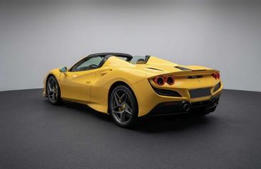Ferrari F8 Spider — photo 10