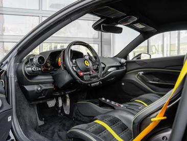 Ferrari F8 Tributo — photo 10
