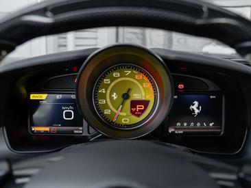 Ferrari F8 Tributo — photo 20