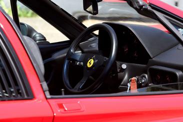 Ferrari 328 GTS — photo 12