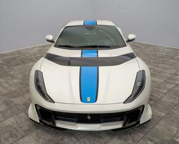 Ferrari 812 Competizione — photo 5
