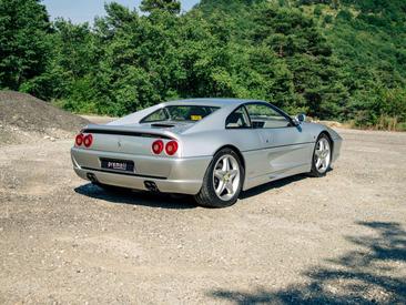 Ferrari F355 — photo 7