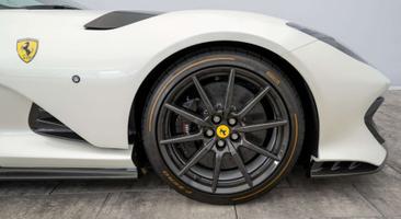 Ferrari 812 Competizione — photo 26