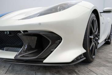 Ferrari 812 Competizione — photo 30