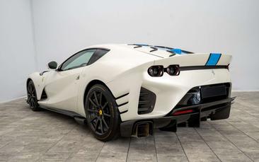 Ferrari 812 Competizione — photo 36