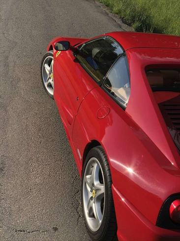 Ferrari F355 — photo 15