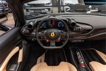 Ferrari F8 Spider — photo 8