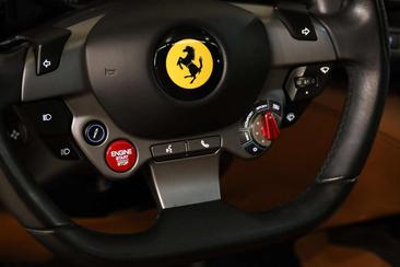 Ferrari GTC4Lusso — photo 29