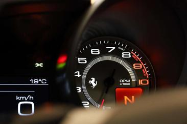 Ferrari GTC4Lusso — photo 32
