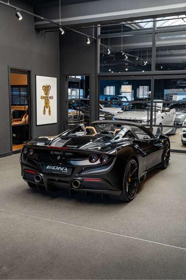 Ferrari F8 Spider — photo 26