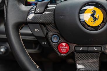 Ferrari F8 Spider — photo 34