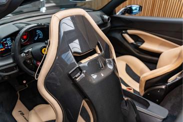 Ferrari F8 Spider — photo 42