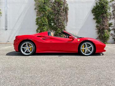 Ferrari 488 Spider — photo 9