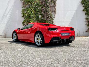 Ferrari 488 Spider — photo 14