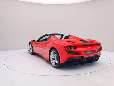 Ferrari F8 Spider — photo 9