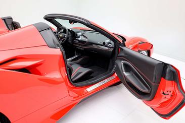 Ferrari F8 Spider — photo 22