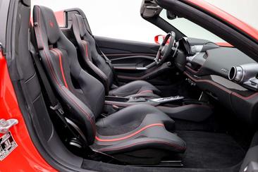 Ferrari F8 Spider — photo 24