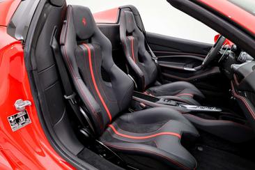 Ferrari F8 Spider — photo 25