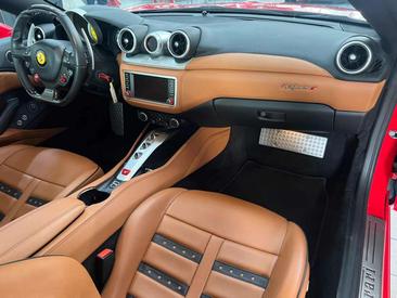 Ferrari California T — photo 8