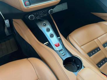 Ferrari California T — photo 10