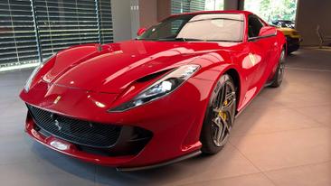 Ferrari 812 Superfast — photo 3