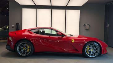 Ferrari 812 Superfast — photo 12